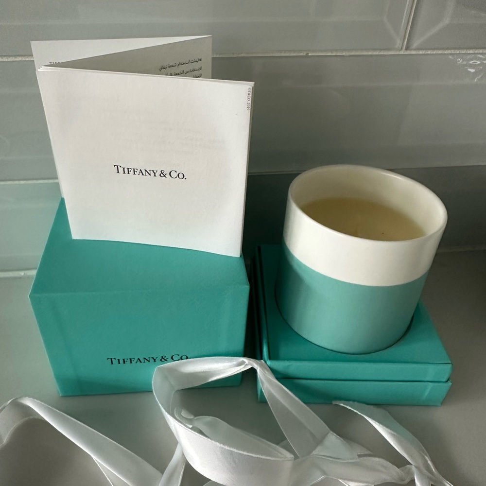 Tiffany & Co home jasmine candle sold out